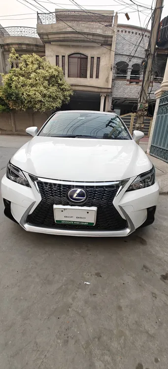 لیکزس سی ٹی 200 ایچ 2011 for Sale in لاہور Image-1