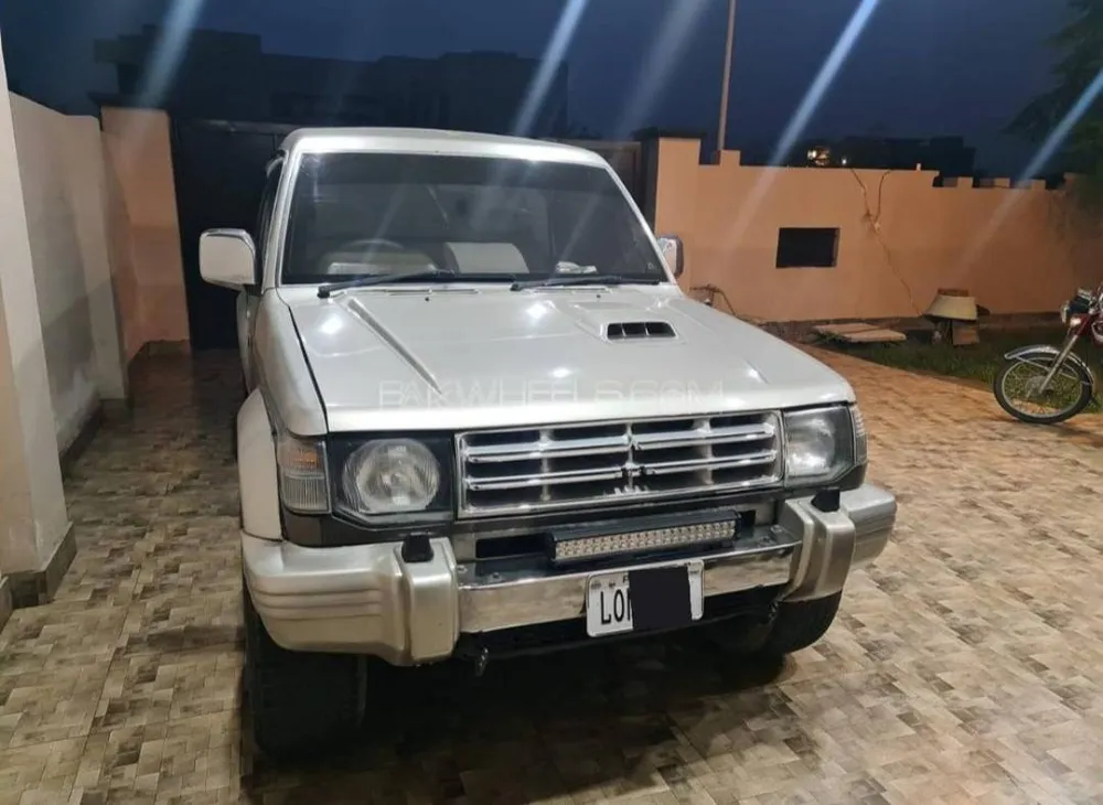 مٹسوبیشی پجیرو 1992 for Sale in لاہور Image-1