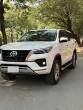 Toyota Fortuner 2.7 V 2021 for Sale