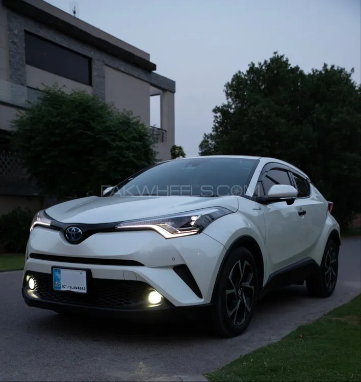 Toyota C-HR 2018 for Sale in Islamabad Image-1