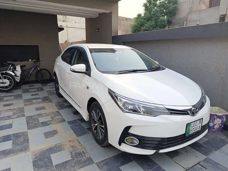 Toyota Corolla 2018 for Sale in Lahore Image-1