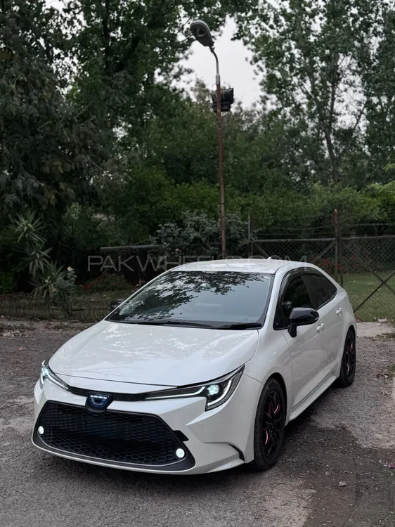 Toyota Corolla 2021 for Sale in Islamabad Image-1