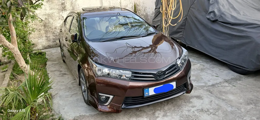 Toyota Corolla 2015 for Sale in Peshawar Image-1