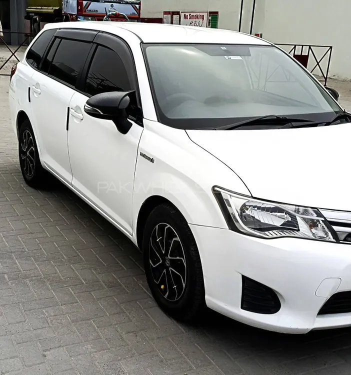 Toyota Corolla Fielder 2014 for Sale in Peshawar Image-1