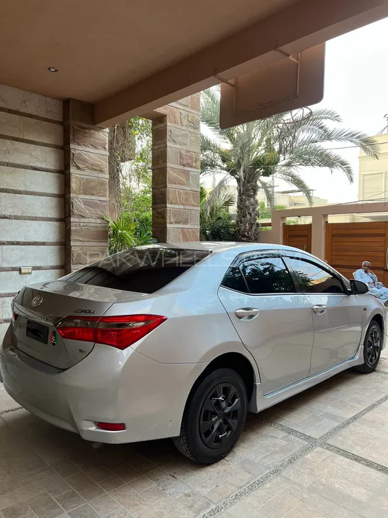 Toyota Corolla 2014 for Sale in Karachi Image-1