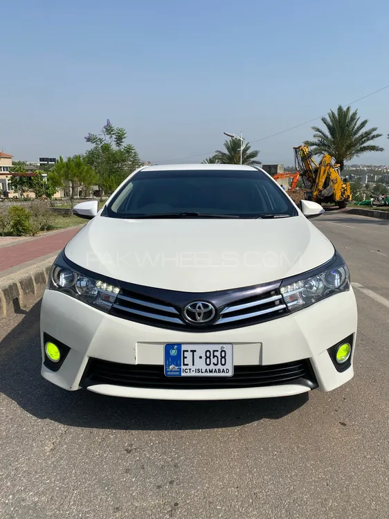 Toyota Corolla 2015 for Sale in Islamabad Image-1