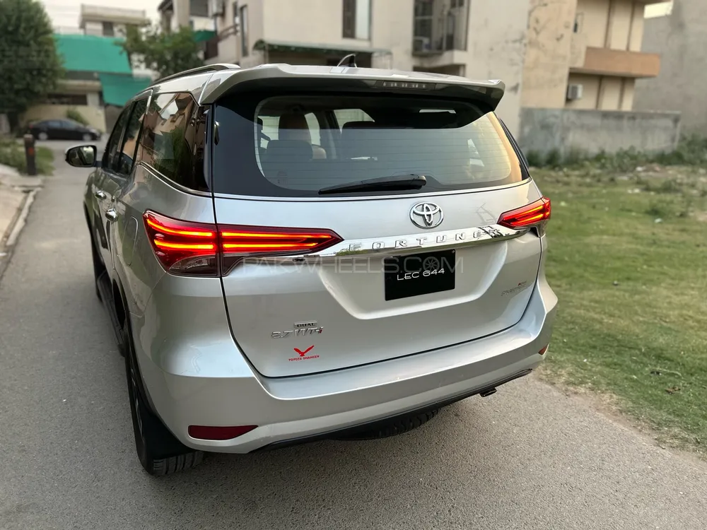 ٹویوٹا فورچیونر 2017 for Sale in لاہور Image-1