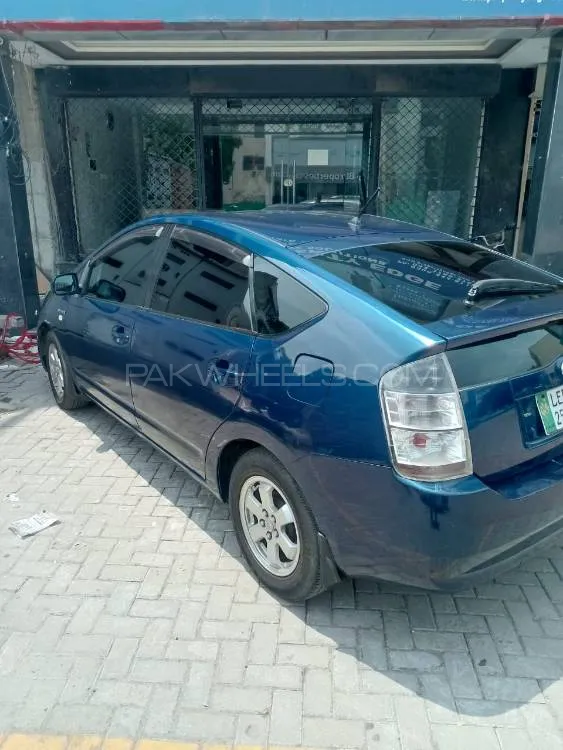 Toyota Prius 2007 for Sale in Lahore Image-1