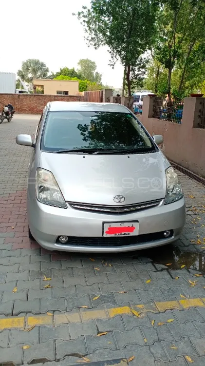 Toyota Prius 2007 for Sale in Lahore Image-1