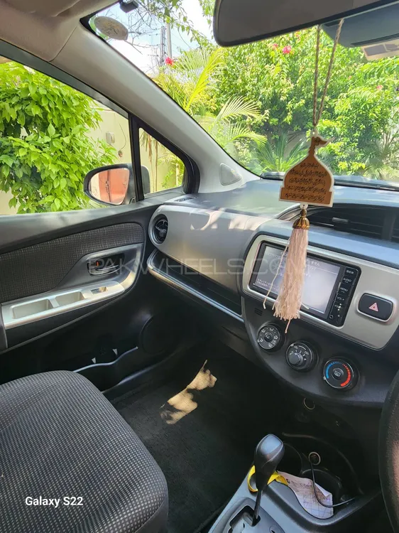 Toyota Vitz 2016 for Sale in Lahore Image-1