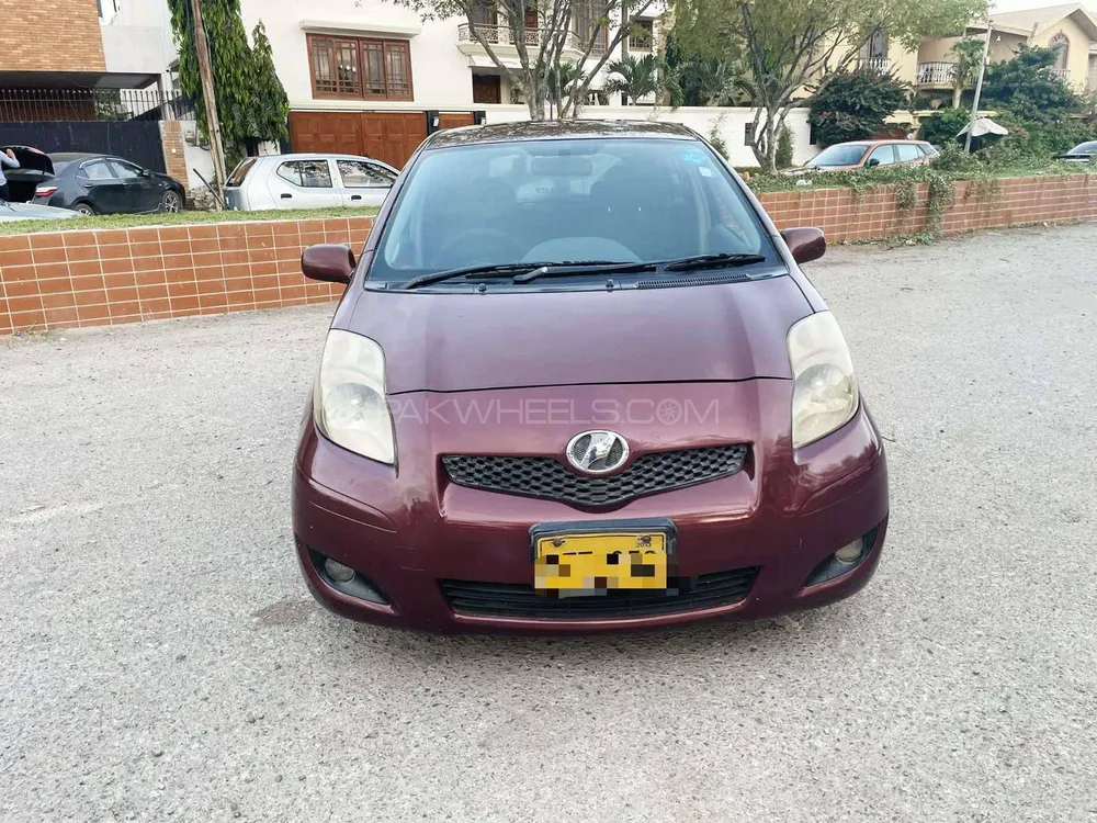 Toyota Vitz 2010 for Sale in Karachi Image-1