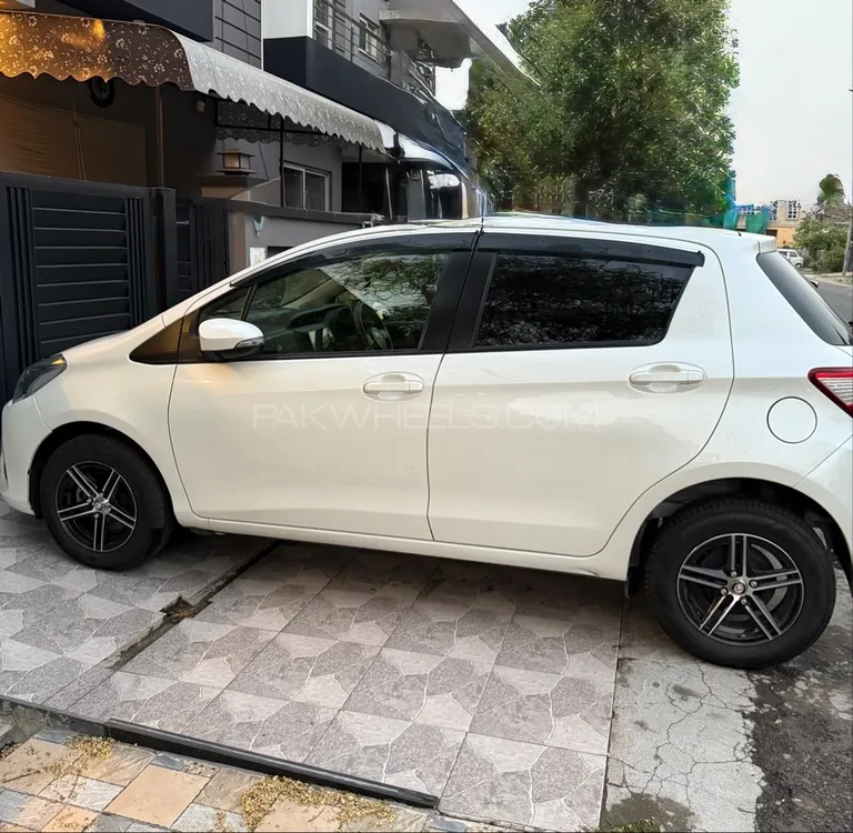 Toyota Vitz 2019 for Sale in Lahore Image-1