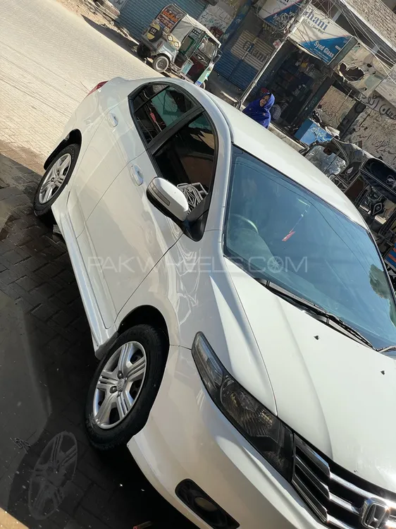 Honda City 2015 for Sale in Hyderabad Image-1