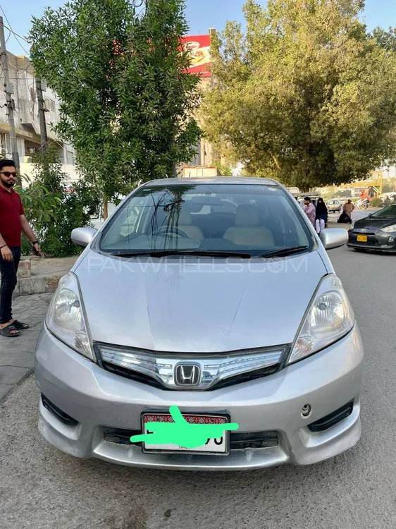 Honda Fit 2013 for Sale in Karachi Image-1