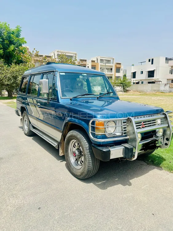 Mitsubishi Pajero 1990 for Sale in Multan Image-1