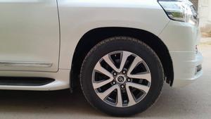 Toyota Land Cruiser 
LC 200
Pearl White 
Milage 63600 kms