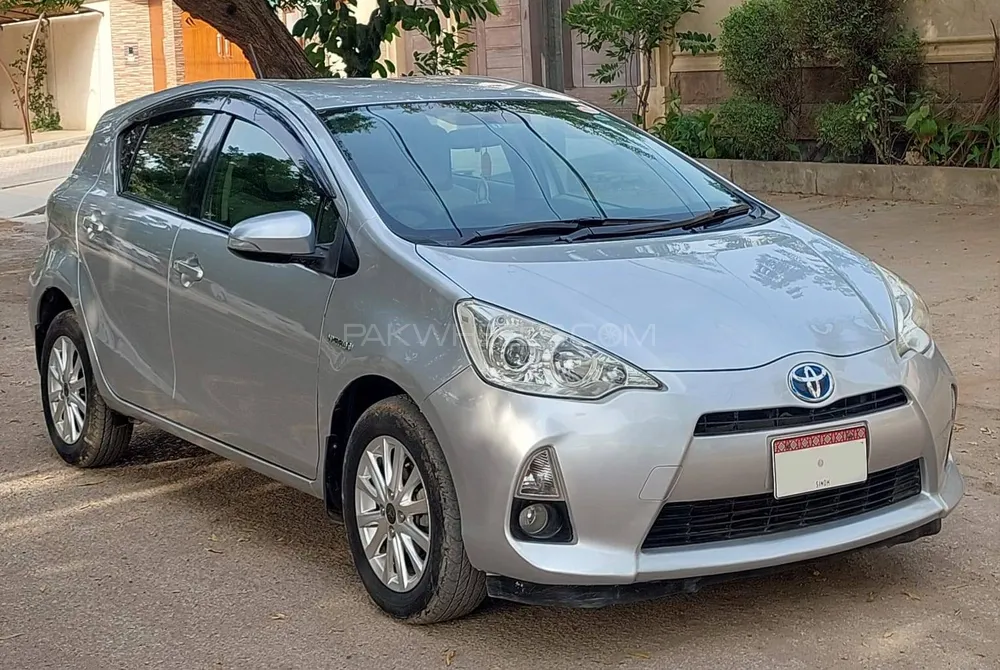 Toyota Aqua 2013 for Sale in Karachi Image-1