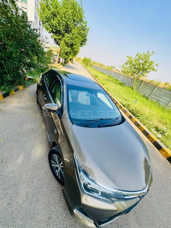 Toyota Corolla 2015 for Sale in Islamabad Image-1