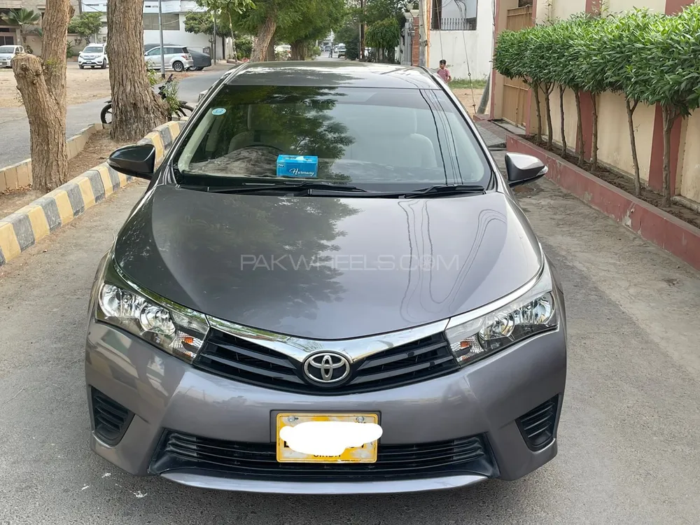 Toyota Corolla 2015 for Sale in Karachi Image-1