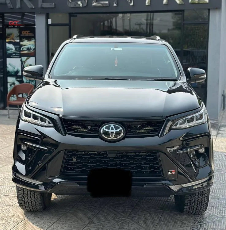 Toyota Fortuner 2025 for Sale in Islamabad Image-1