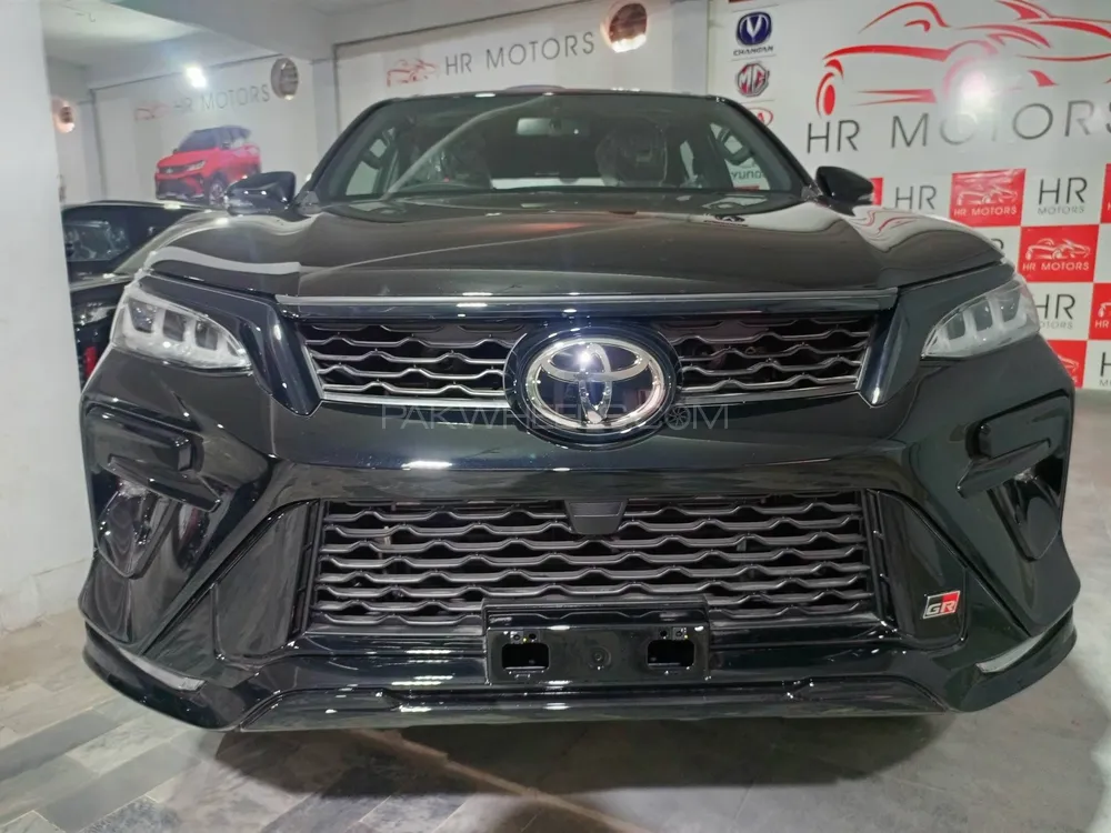 Toyota Fortuner 2025 for Sale in Lahore Image-1