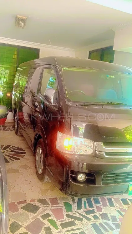 Toyota Hiace 2010 for Sale in Lahore Image-1