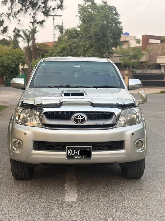 Toyota Hilux 2010 for Sale in Lahore Image-1