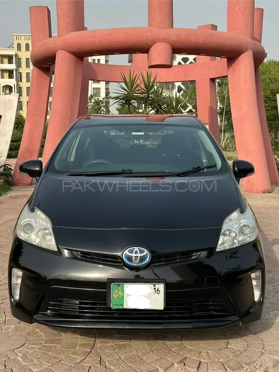 Toyota Prius 2012 for Sale in Lahore Image-1