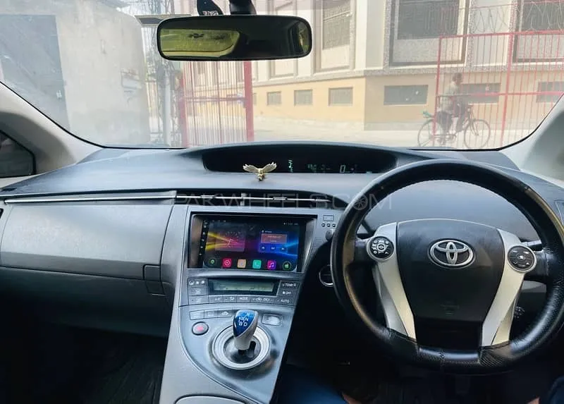 Toyota Prius 2011 for Sale in Lahore Image-1