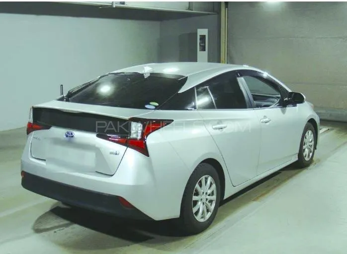 Toyota Prius 2021 for Sale in Karachi Image-1