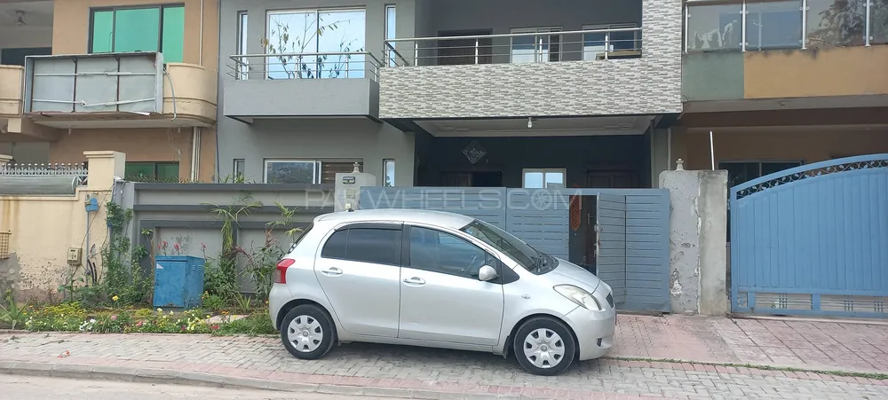 Toyota Vitz 2006 for Sale in Islamabad Image-1