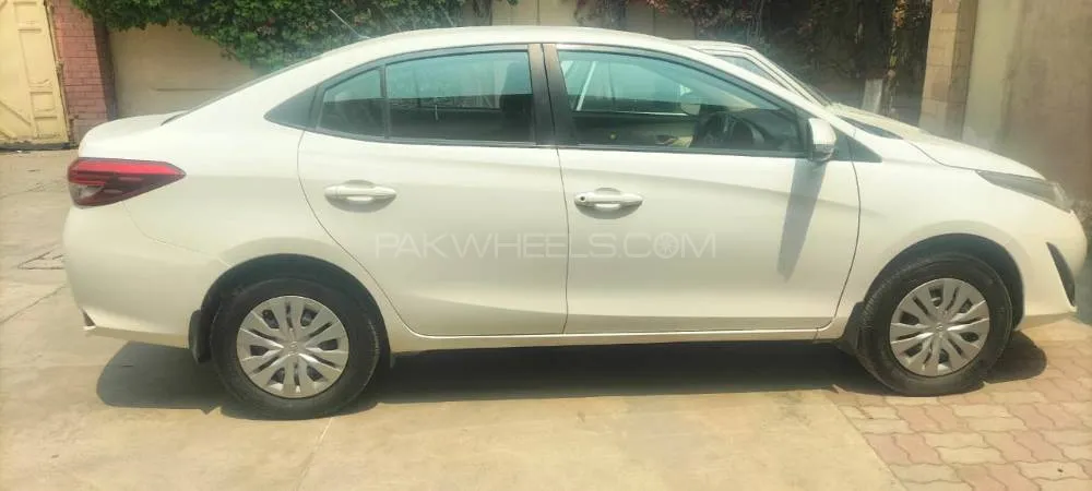 ٹویوٹا یارس سیڈان 2020 for Sale in پشاور Image-1