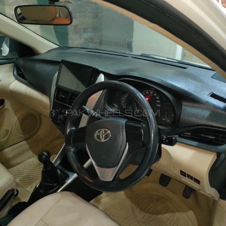Toyota Yaris Sedan 2021 for Sale in Lahore Image-1