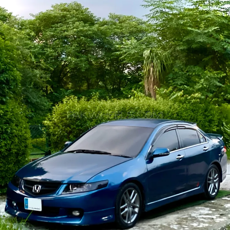 Honda Accord 2004 for Sale in Islamabad Image-1