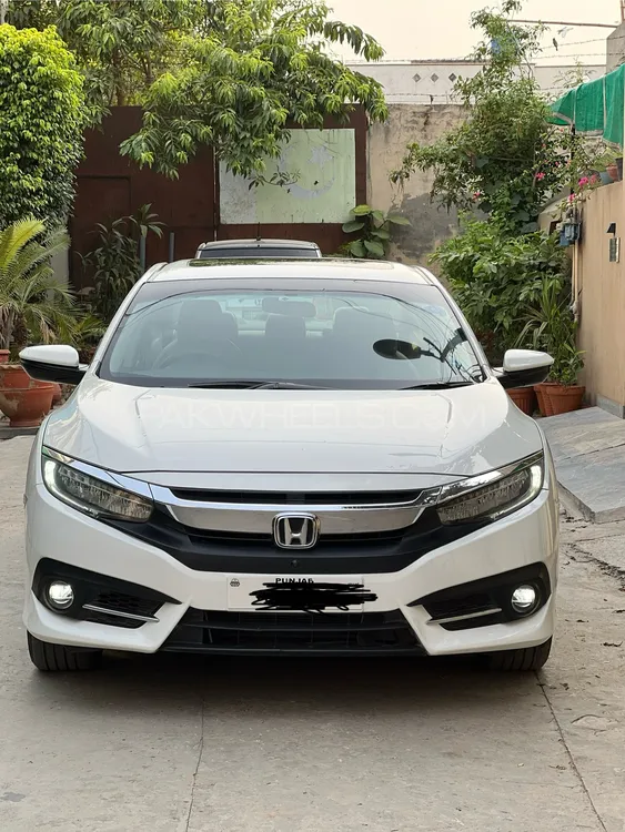 Honda Civic 2020 for Sale in Lahore Image-1