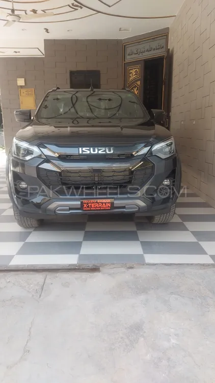 Isuzu D-Max 2025 for Sale in Multan Image-1