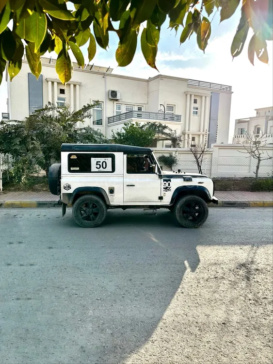 Land Rover Defender 1990 for Sale in Islamabad Image-1