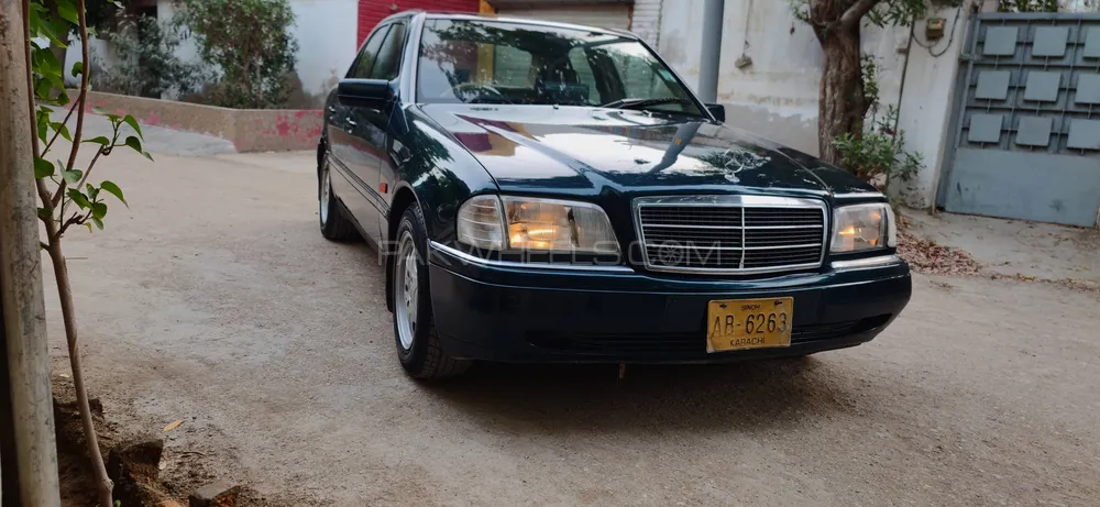 Mercedes Benz C Class 1995 for Sale in Karachi Image-1
