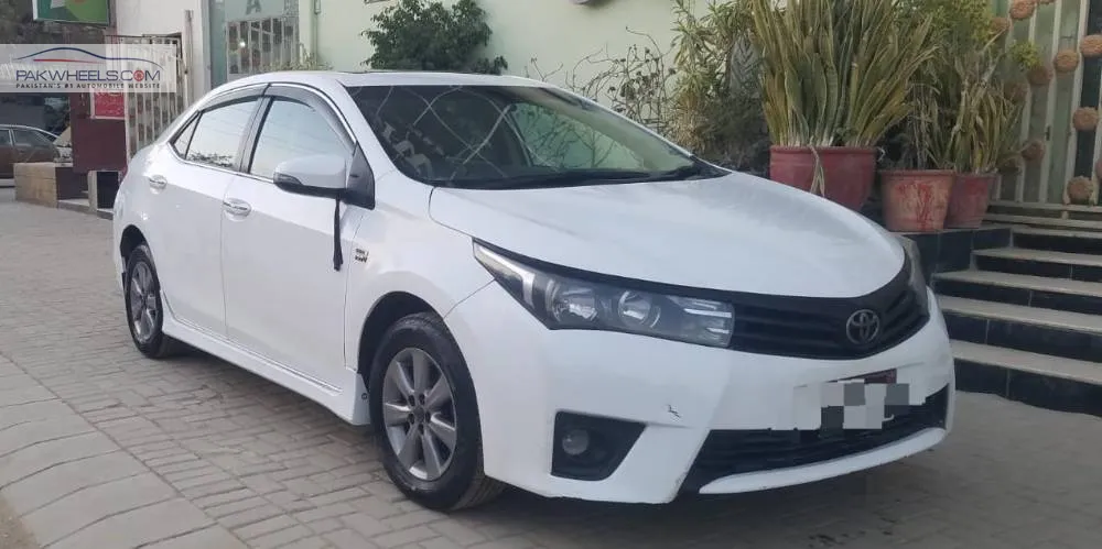 Toyota Corolla 2016 for Sale in Karachi Image-1