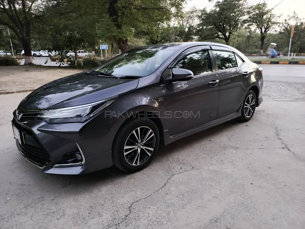 Toyota Corolla 2018 for Sale in Islamabad Image-1