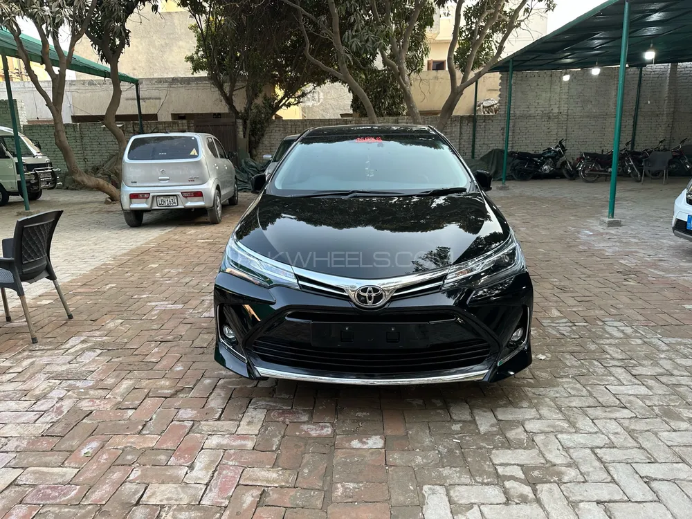 Toyota Corolla 2023 for Sale in Sahiwal Image-1