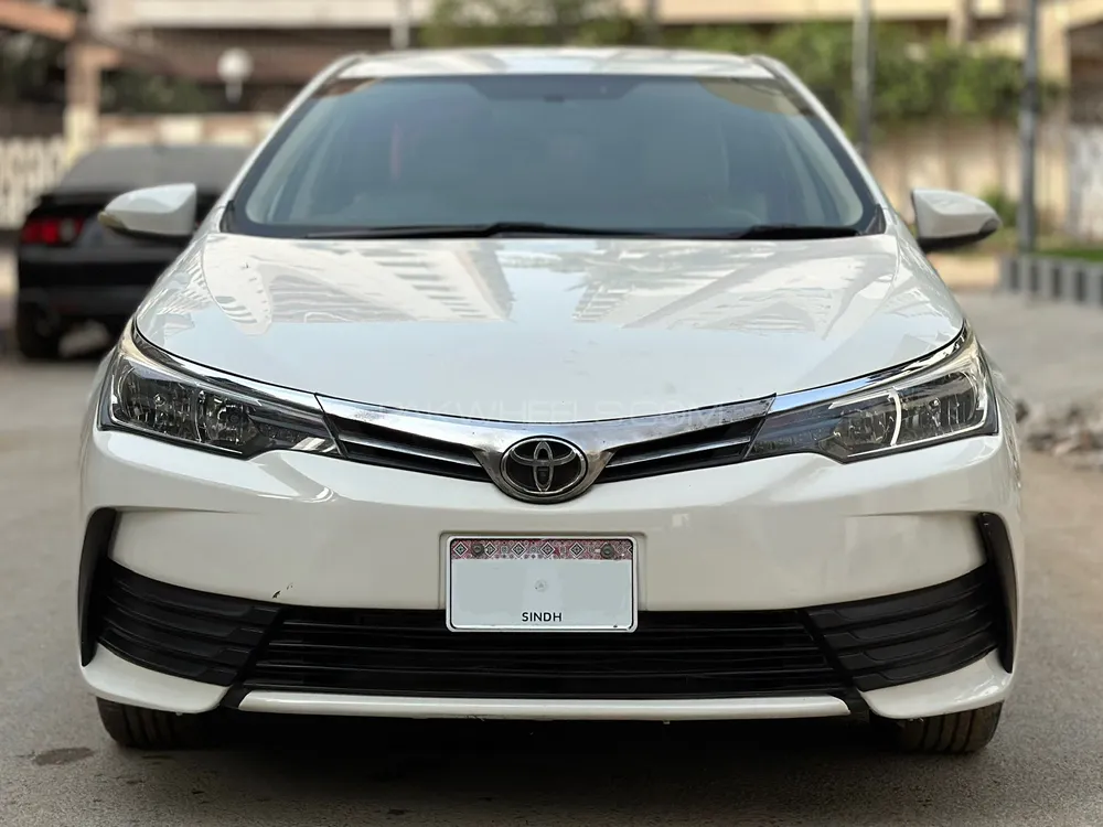Toyota Corolla 2017 for Sale in Karachi Image-1