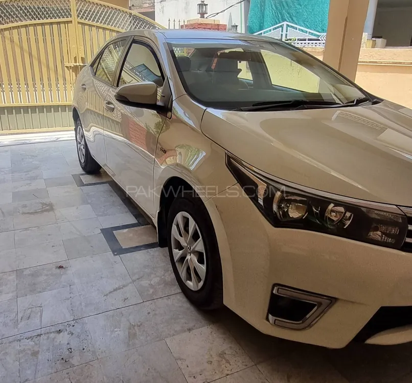 Toyota Corolla 2017 for Sale in Islamabad Image-1