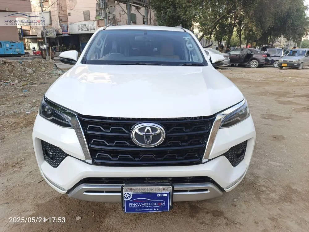 Toyota Fortuner 2021 for Sale in Karachi Image-1