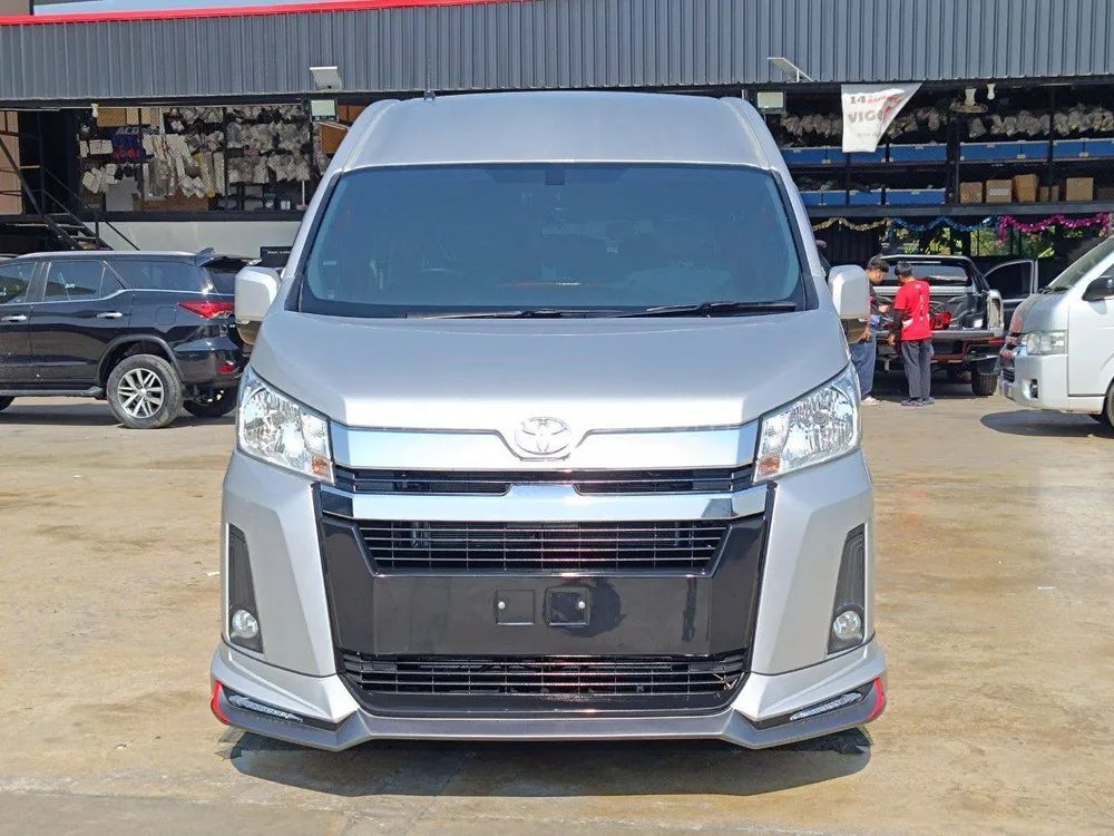 Toyota Hiace 2019 for Sale in Karachi Image-1