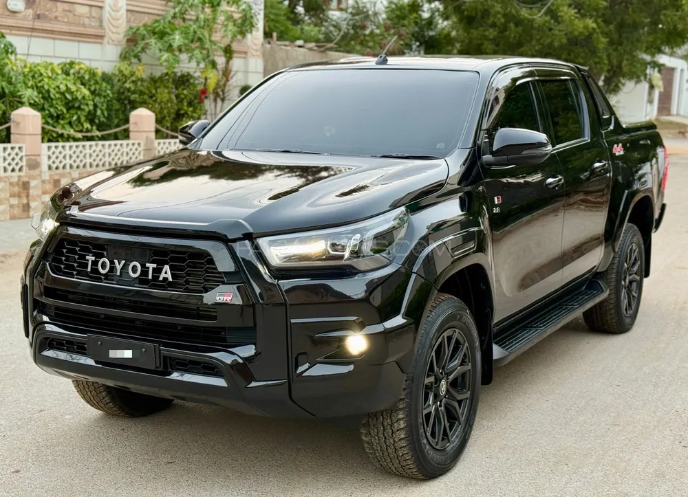 Toyota Hilux 2023 for Sale in Karachi Image-1