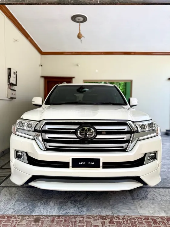 Toyota Land Cruiser 2017 for Sale in Lahore Image-1