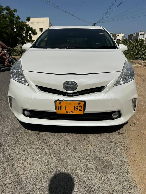 Toyota Prius 2014 for Sale in Karachi Image-1