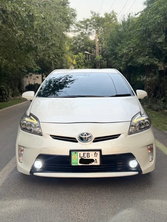 Toyota Prius 2014 for Sale in Lahore Image-1