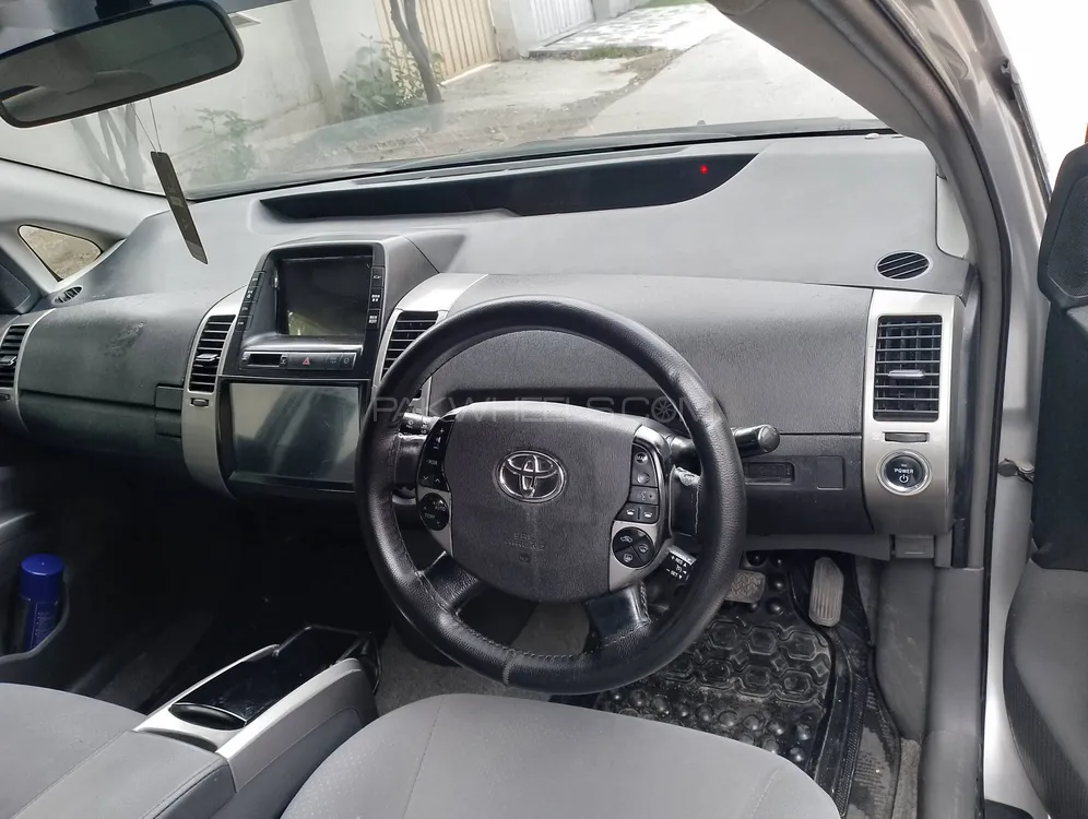 Toyota Prius 2007 for Sale in Peshawar Image-1